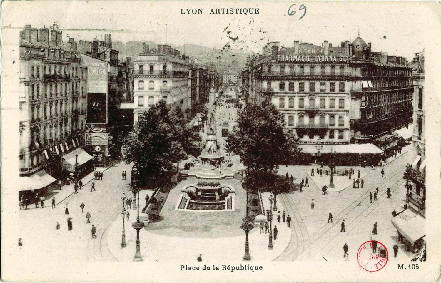 Lyon artistique : Place de la République