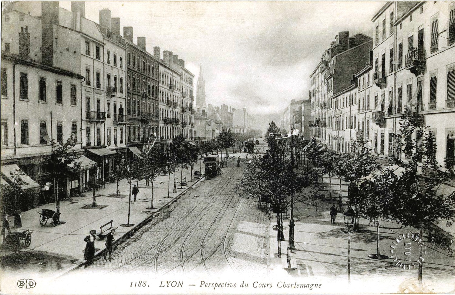 Lyon : Perspective du cours Charlemagne