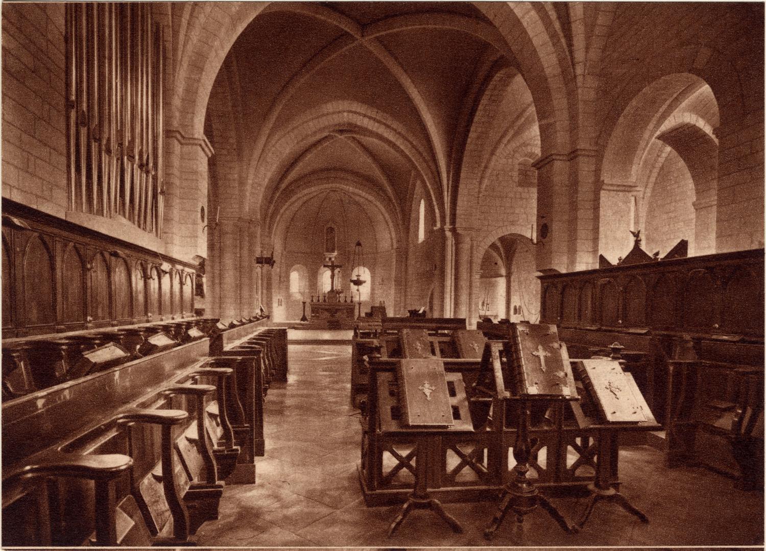 Abbaye N.-D. d'Aiguebelle : La Basilique ; Le Choeur des Moines