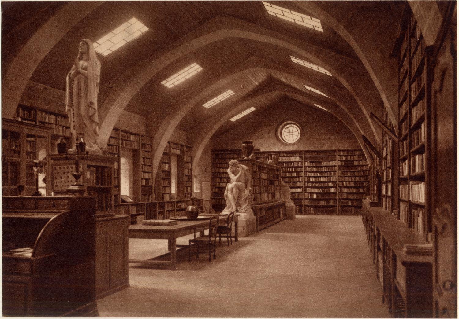 Abbaye N.-D. d'Aiguebelle : La Bibliothèque (Dortoir des Convers au XIIe s.)