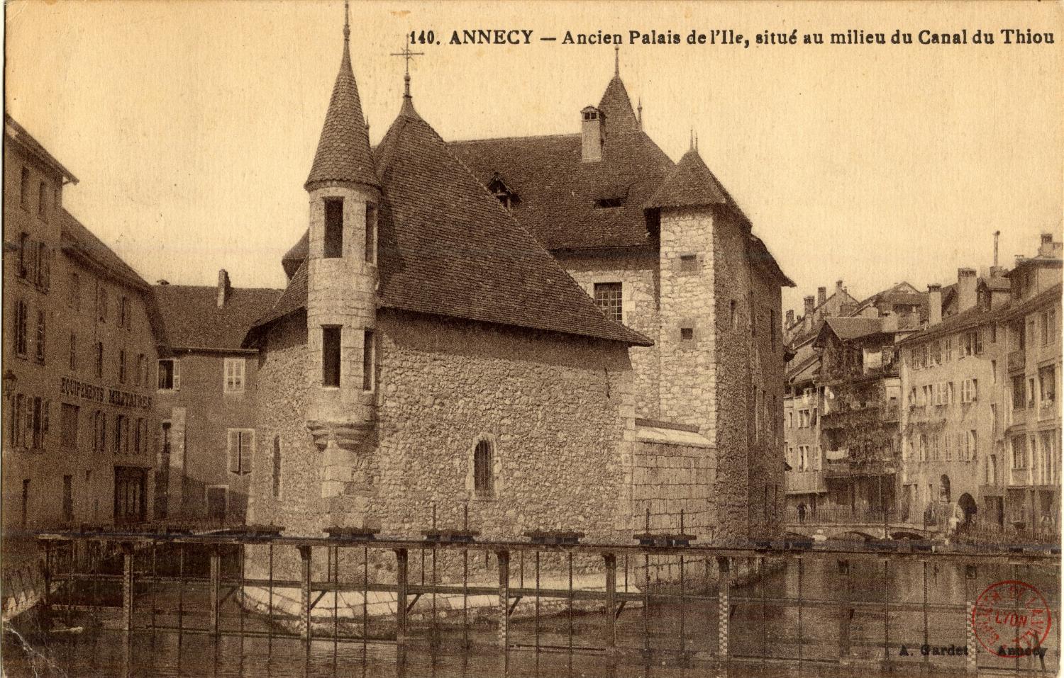 Annecy. - Ancien Palais de l'Ile, situé au milieu du Canal du Thiou