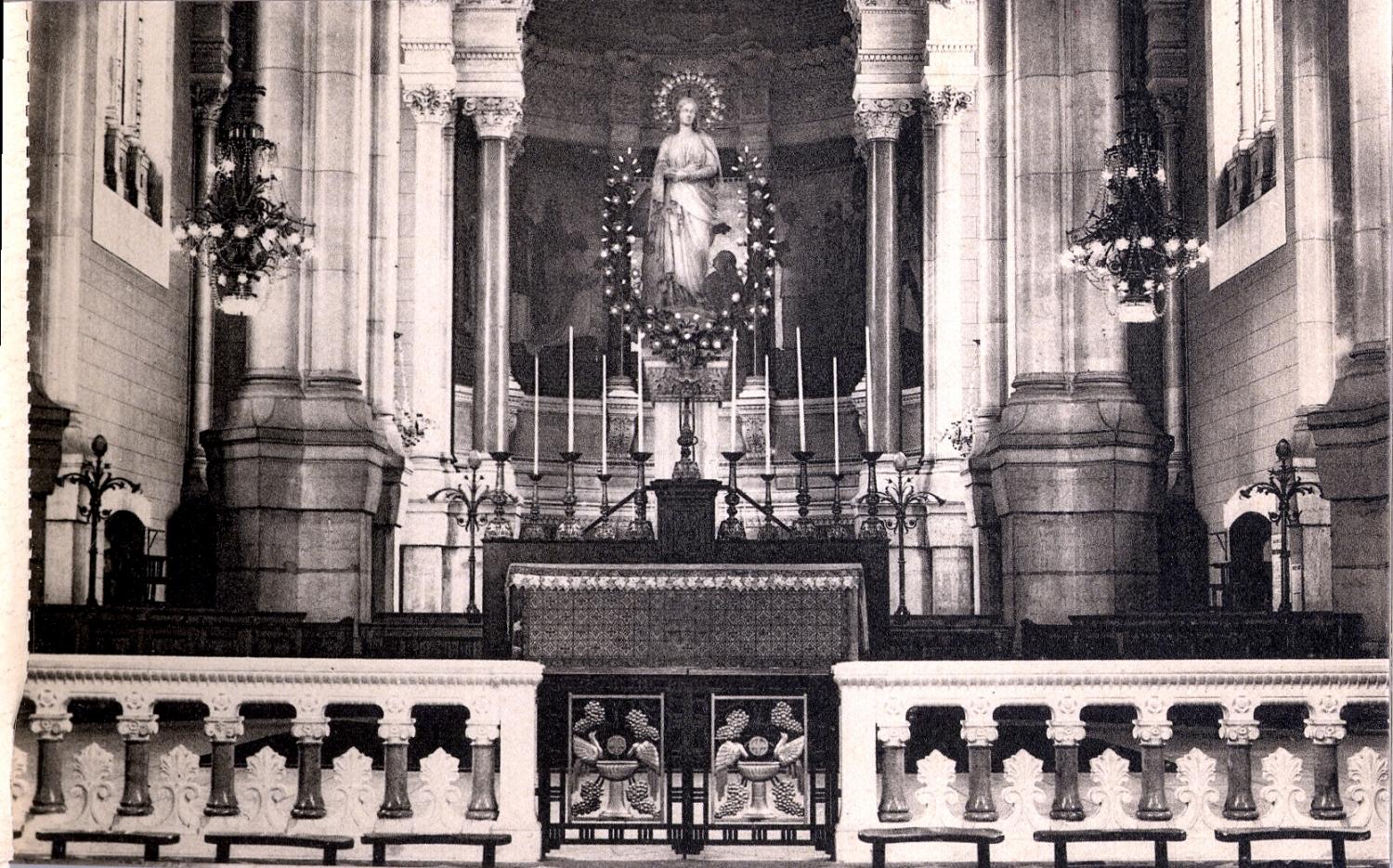 Lyon : Église de L'Immaculée-Conception ; Le Choeur (autel provisoire)