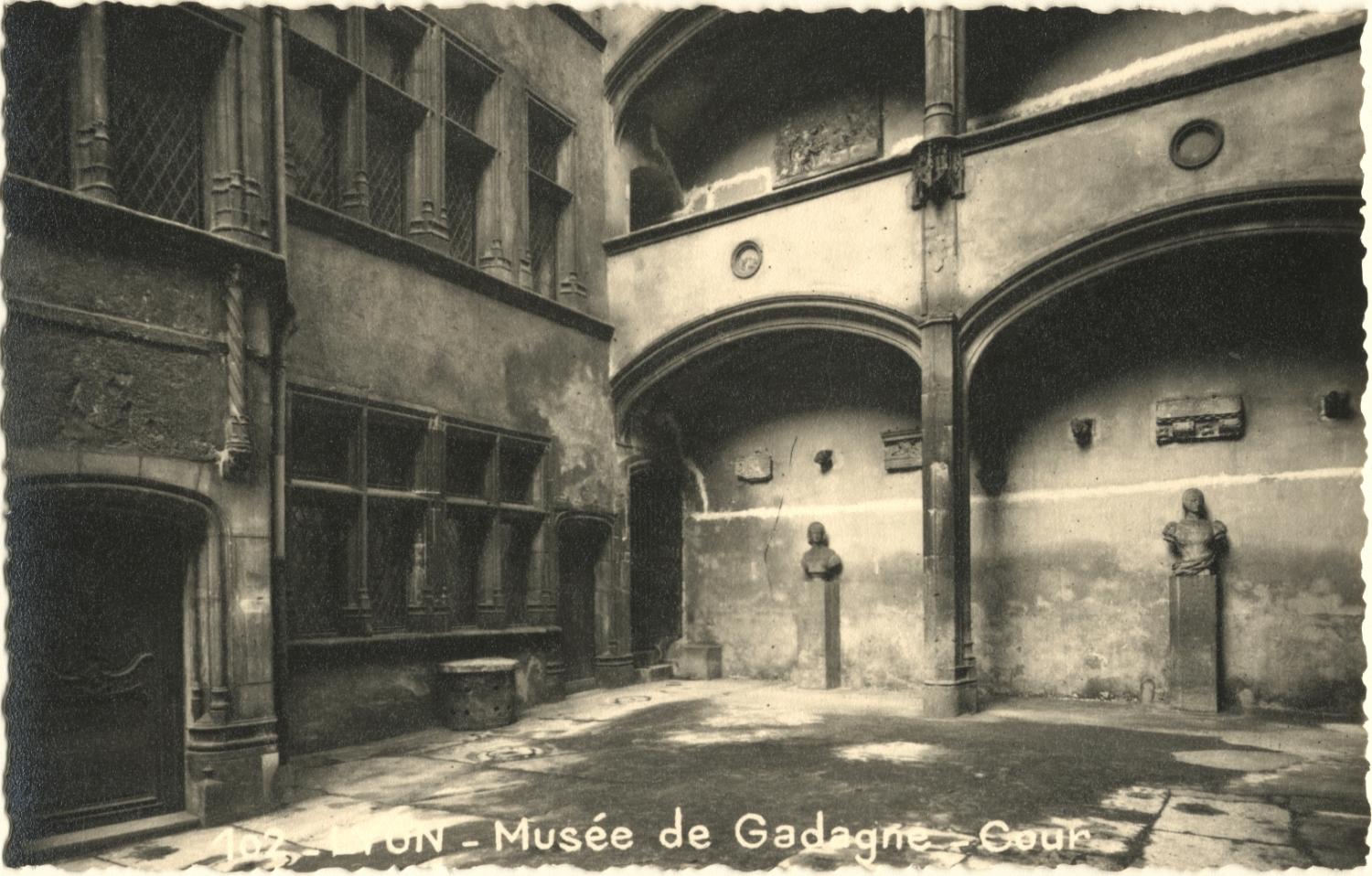 Lyon : Musée de Gadagne ; Cour