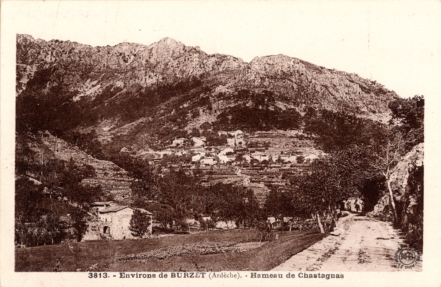 Environs de Burzet (Ardèche) : Hameau de Chastagnas