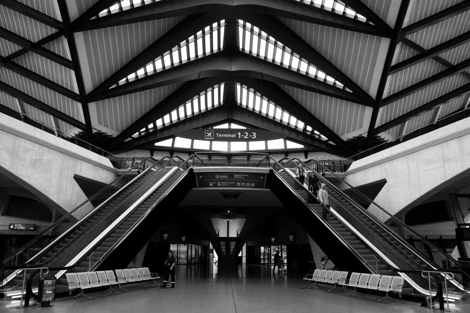 [Gare TGV Lyon Saint-Exupéry]