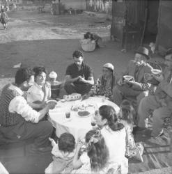 [La famille Zanko à l'heure du thé]