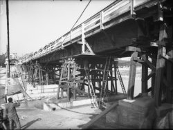 [Pont de l'Université : réparation de l'arche effondrée]