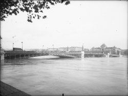 [Reconstruction du pont de l'Université]