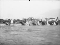 [Reconstruction du pont de la Guillotière]