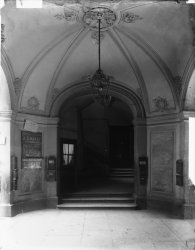 [19, place Tolozan : coupole du vestibule de la maison Antoine Tolozan]