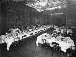 [Restaurant Berrier et Milliet, place Bellecour : tables dressées dans la nouvelle salle des fêtes]