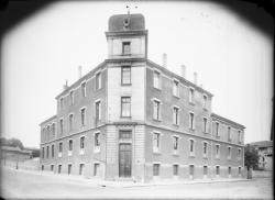 [Ecole Galliéni, rue Antonin-Perrin, à Villeurbanne : ateliers d'aveugles]