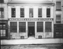 [Maison I. Lecomte et fils : façade du magasin de gros]