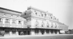 [Façade de la gare des Brotteaux]