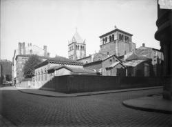 [Le chevet de la basilique Saint-Martin d'Ainay]