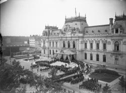 [Les funérailles du président de la République Sadi Carnot]