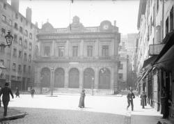 [La loge et la place du Change]