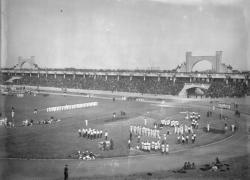 [Inauguration du stade municipal de Gerland]