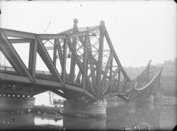 [Destruction des ponts de Lyon par l'armée allemande (septembre 1944)]