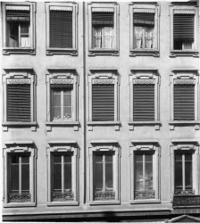 [Façade d'immeuble]