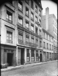 [Immeuble appartenant au Crédit à l'Epargne : établissement des Grand bains de Provence, bains-douches]