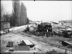 [Péniche sur la Saône à la hauteur du quai Jean-Jacques Rousseau]