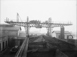 [Maison Traverse Frères : grue]