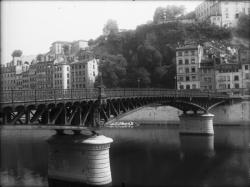 [Pont de l'Homme de la Roche]