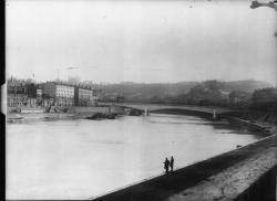 [Projet de pont en place de l'actuel pont Clemenceau]