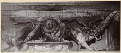 [Hôtel de ville de Lyon, détail des peintures en grisailles de l'escalier d'Honneur : lions adossés]
