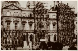 [L'Echafaudage pour la construction de la façade de l'Hôtel de ville de Lyon en 1911]