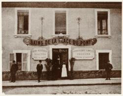 [Bains de la place du Pont, au début du XXe siècle]