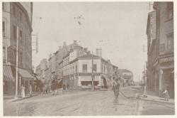 [La Place de la Bascule à Villeurbanne]