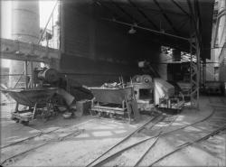 [Usine d'incinération des ordures ménagères : installation de concassage et de déferrage magnétique]