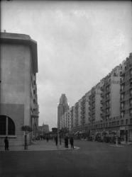 [L'Avenue Henri-Barbusse depuis l'avenue Aristide-Briand]