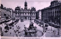 Lyon. - Place des Terreaux