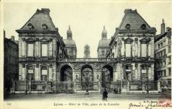 Lyon. - Hôtel de Ville, place de la Comédie