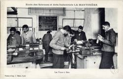 Ecole des Sciences et Arts Industriels La Martinière. - Les Tours à Bois
