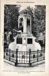 Place de La Martinière. - Monument élevé à la gloire du Fondateur et des Organisateurs de la Martinière par les Anciens Elèves