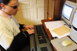 [Association Valentin Haüy : la rédaction de documents en braille]