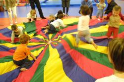 [The Little Gym, concept d'ateliers de gymnastique pour jeunes enfants]