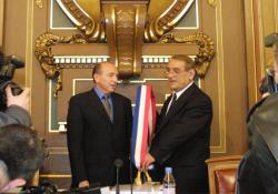 [Salle du conseil municipal de Lyon : installation du maire Gérard Collomb]