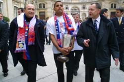 [Victoire de l'Olympique lyonnais en Coupe de la Ligue : réception de l'équipe à l'hôtel de ville de Lyon]