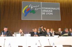 [Conseil de communauté du Grand Lyon : séance du 10 mai 2001]