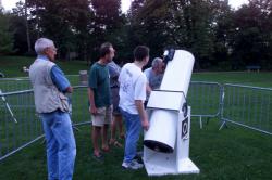 [Préparatifs de "La Nuit des étoiles" au parc de la Serisaie]