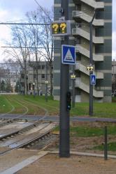 [Art urbain : création de Cécile Dupaquier pour le tramway de Lyon]