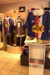 [Boutique officielle de l'Olympique Lyonnais (OL)]