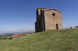 [Chapelle romane Saint-Vincent à Saint-Laurent-d'Agny]