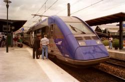 [Trains express régionaux en gare de Lyon-Perrache]