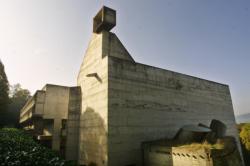 [Couvent Sainte-Marie de La Tourette à Eveux]